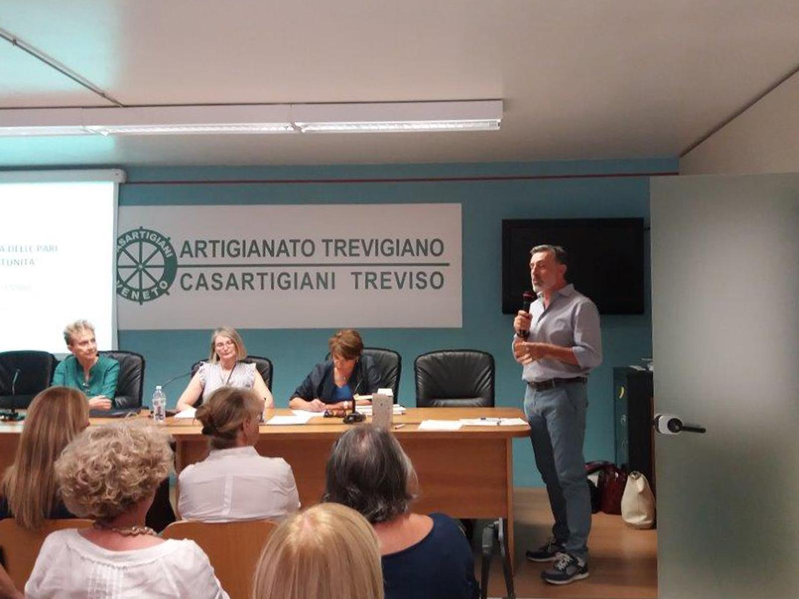 EDUCARE ALLE PARI OPPORTUNITA'